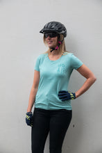 Load image into Gallery viewer, Women's Elements Organic Cotton T-shirt - Mint