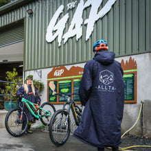 Load image into Gallery viewer, Trail Changing Robe